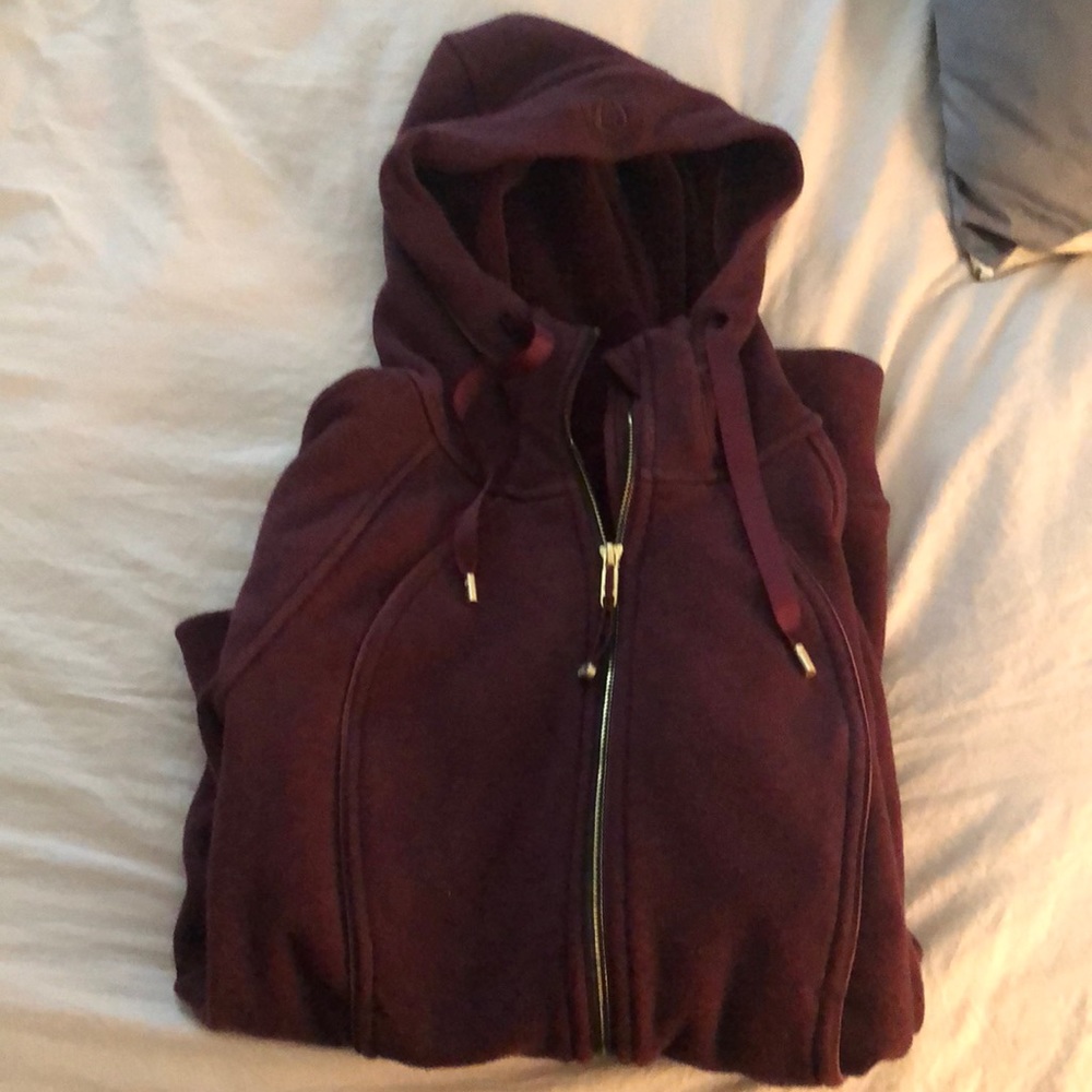 Lulu lemon fleece lined jacket, hardly worn, in great condition.